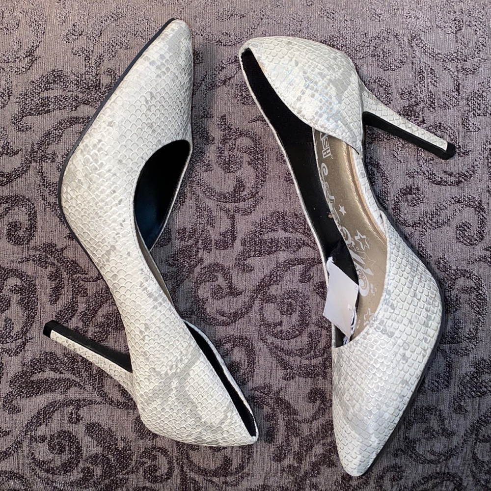 Brash pumps size 7 NWT